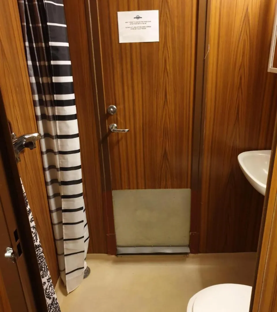 Botel M/S Birger Jarl - Hotel & Hostel Stockholm